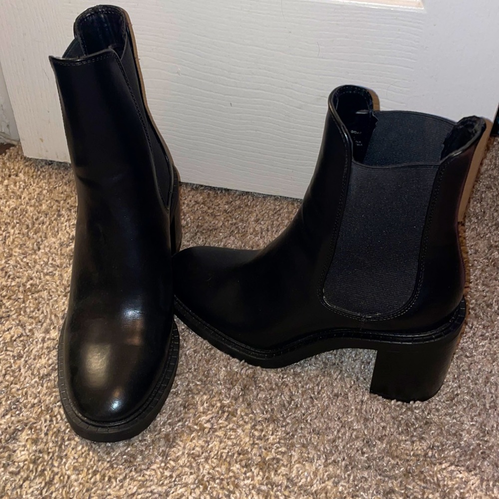 Black Zara ankle boots